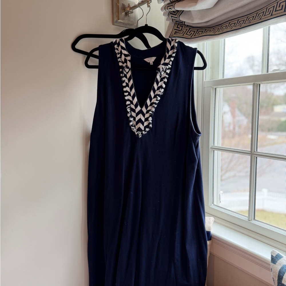 crown & ivy Navy Sleeveless V-Neck Tank with White Braided Trim